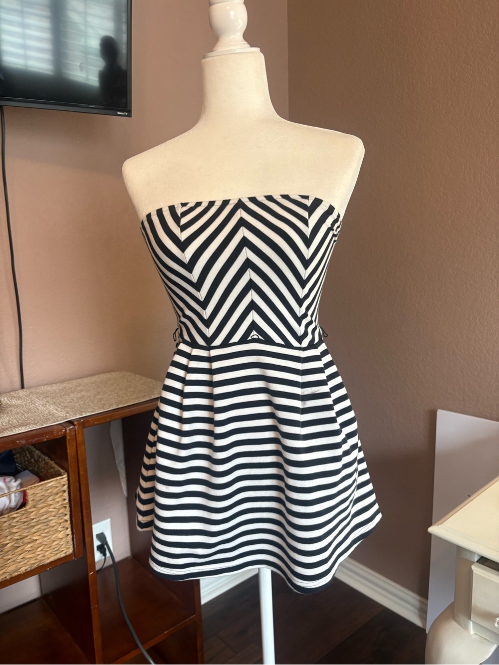 Charlotte Russe Black and White Strapless Fit & Flare Dress
